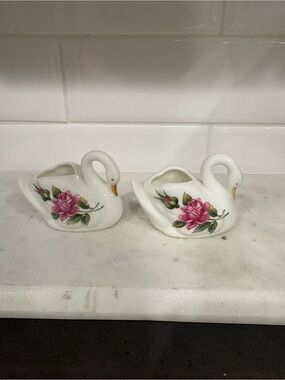 Pair of White Ceramic Mini Swan Planters with Pink Rose